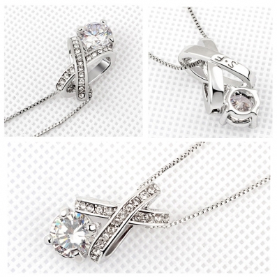 http://www.merveilledebijoux.fr/fr/colliers/65-collier-en-cristal-de-swarovski.html