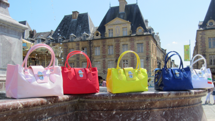 Sur www.autourdufoulard.com retrouvez aussi nos magnifiques sacs 