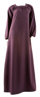 Abaya idéale au quotidien, disponible de la taille 36 à 46.
http://www.sianat.fr/12-abaya